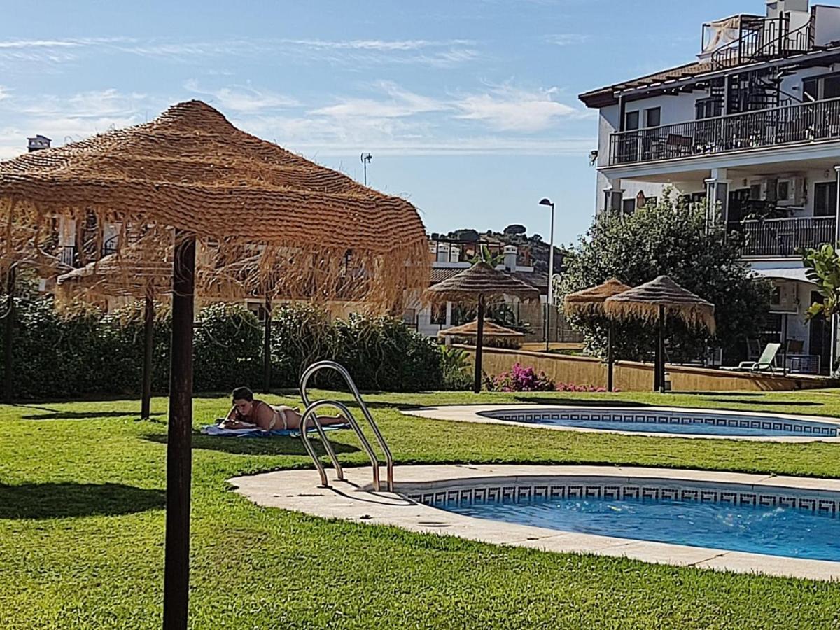 Apartamento Completo Con Piscina Comunitaria Y Patio Exterior アヤモンテ エクステリア 写真